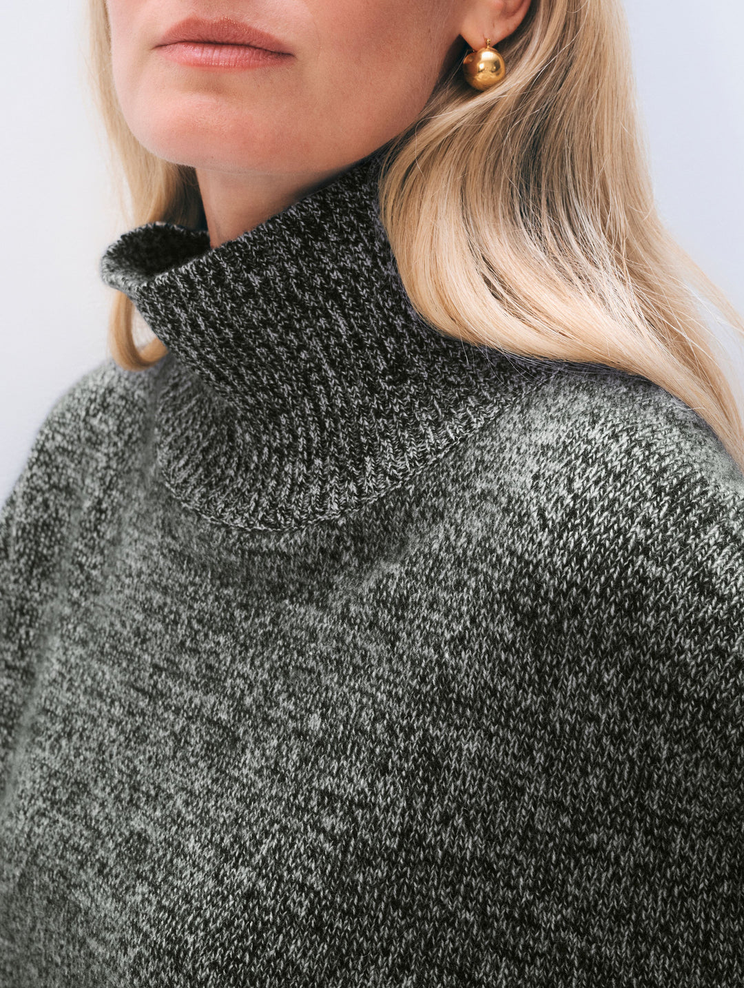 White + Warren - Pull oversize en cachemire à col montant