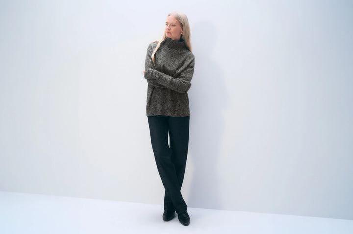 White + Warren - Pull oversize en cachemire à col montant