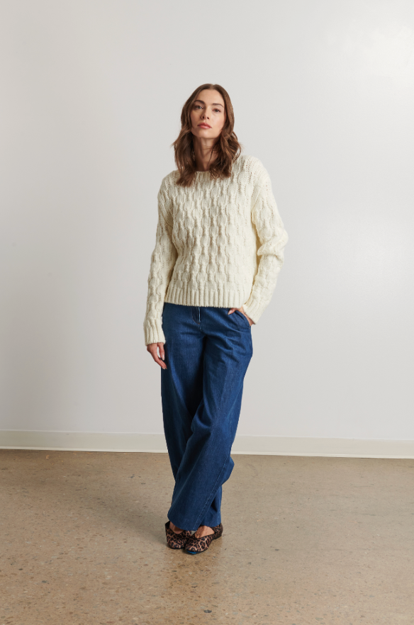 Line The Label - Pull Leon