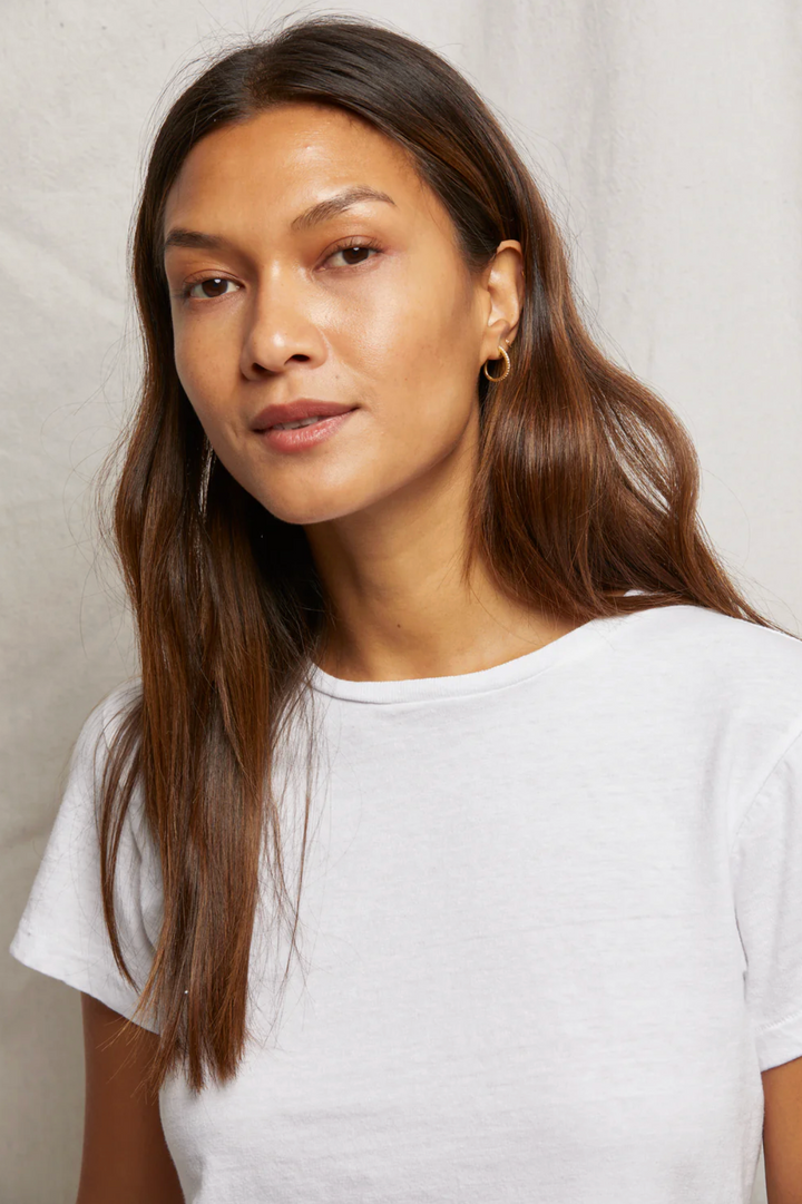 PerfectWhiteTee - T. Shirt Lisa