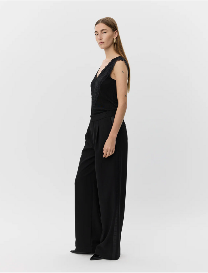 Sofie Schnoor - Haut PansySW