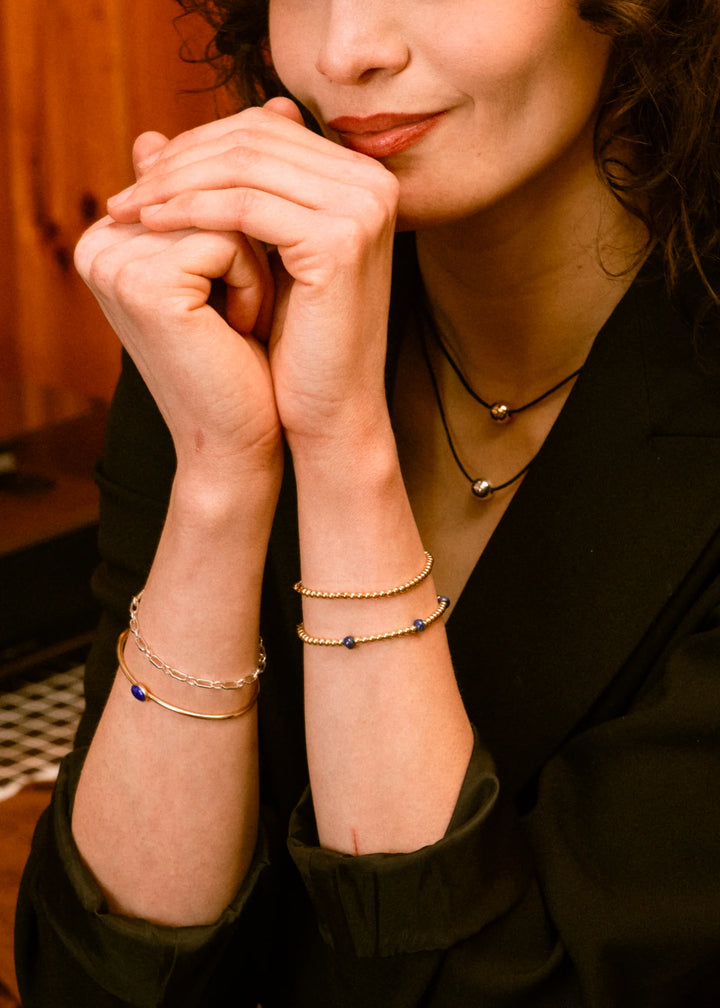 Flora - Bracelet 6 po billes en or rempli 3 mm avec pierres de lapis