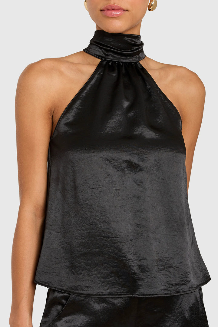 Amanda Uprichard - Haut Fontana