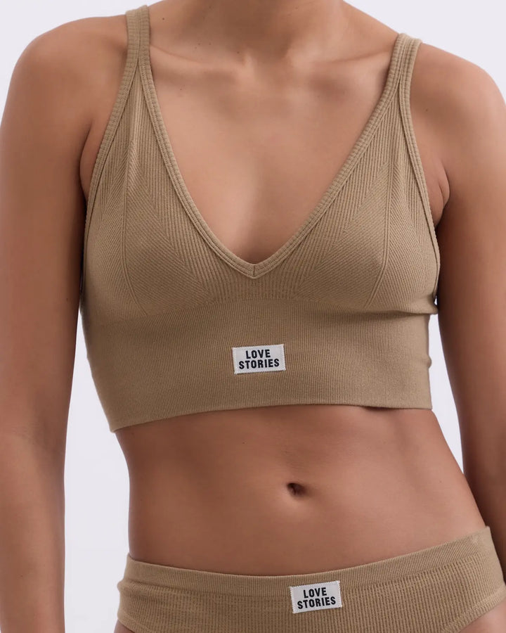 Love Stories - Bra Posey