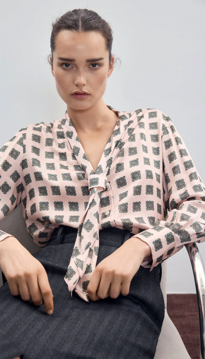 Smythe - Blouse à col en V avec lien à nouer