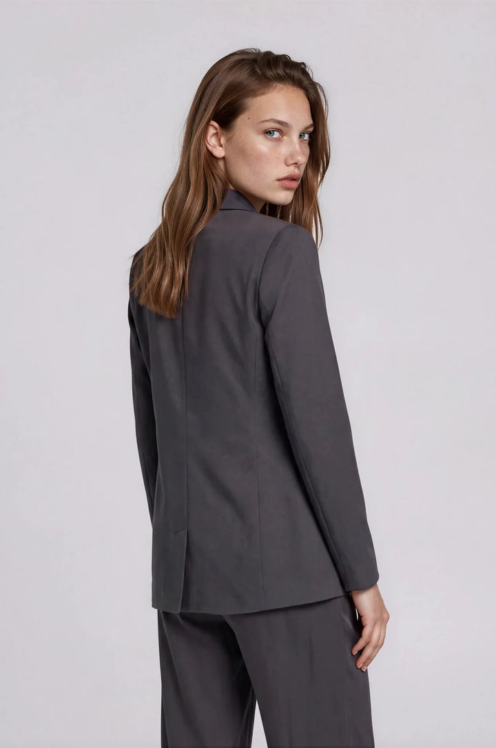 Pure &amp; Simple - Blazer croisé en satin