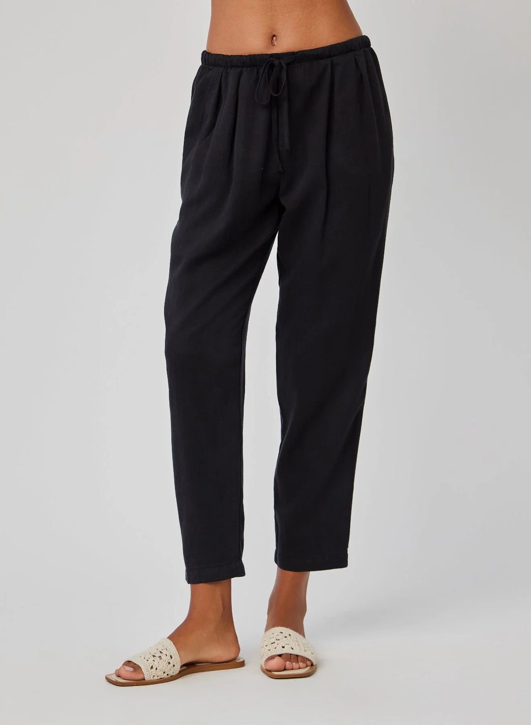 Bella Dahl - Lina Pleated Drawstring Trouser - Boutique Billie 