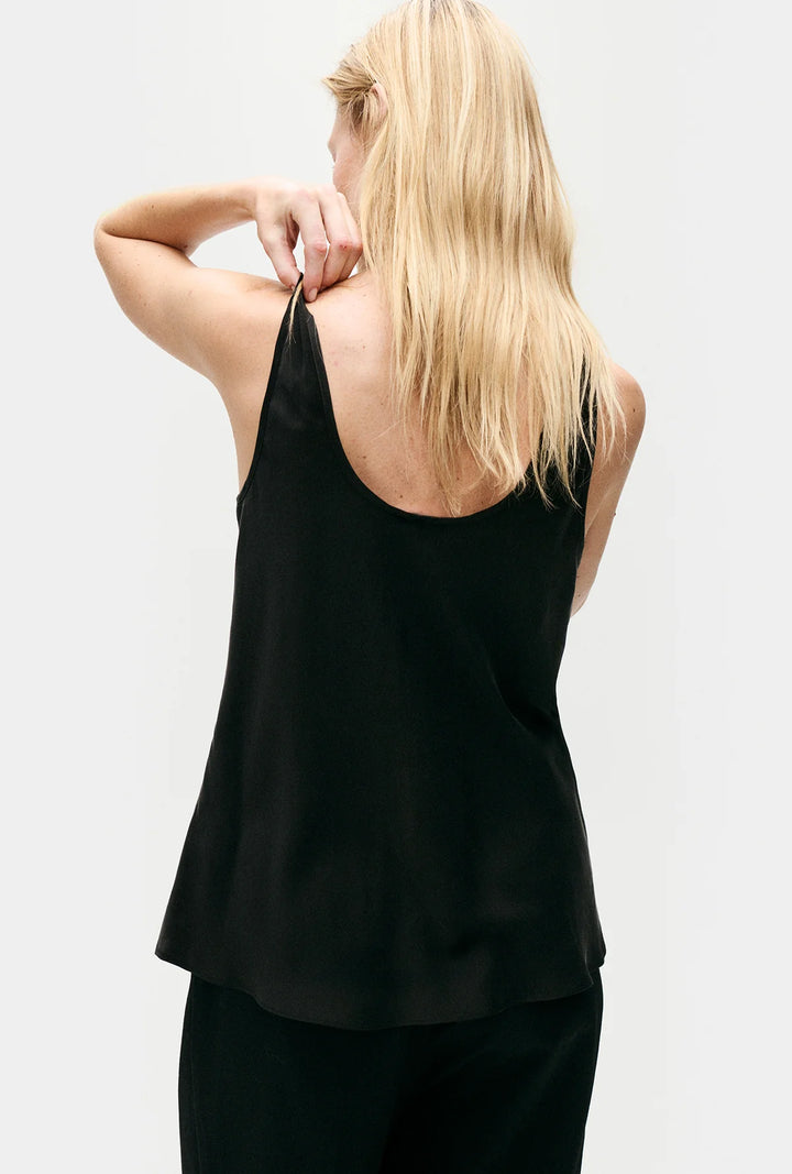 Silk Laundry - Scoop Neck Tank - Boutique Billie 